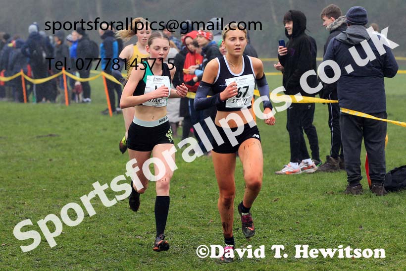 Womens Under-17s 2023 Northern Cross Country Champs., Witton Park, Blackburn. Photo: David T. Hewitson/Sports for All Pics